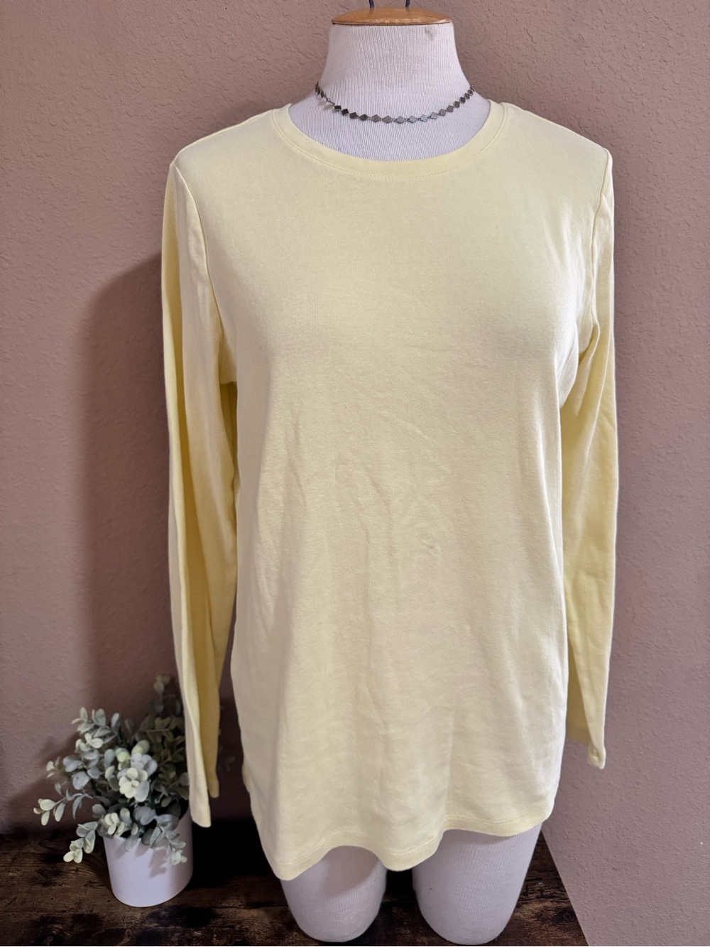Faded Glory Pale Yellow Long-Sleeve Crewneck Tee